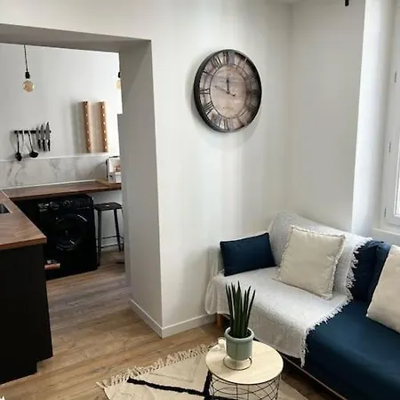 1 Neuf A 100 M Des Plages Et De La Gare Апартаменты