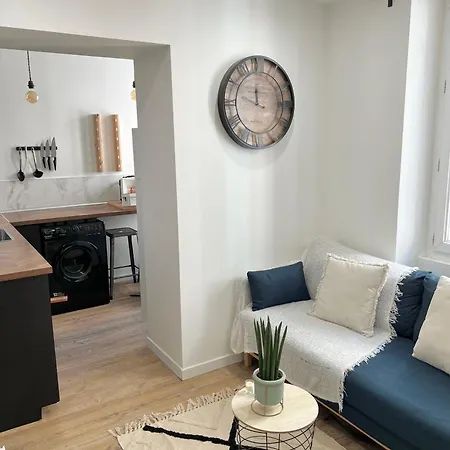1 Neuf à 100 M Des Plages Et De La Gare Appartement
