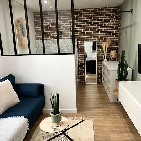 1 Neuf A 100 M Des Plages Et De La Gare Apartment *