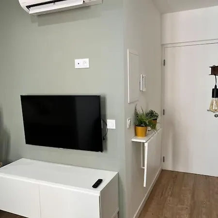 Apartment 1 Neuf A 100 M Des Plages Et De La Gare Saint-Raphael (Var)