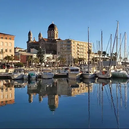 1 Neuf A 100 M Des Plages Et De La Gare Apartment Saint-Raphael (Var)