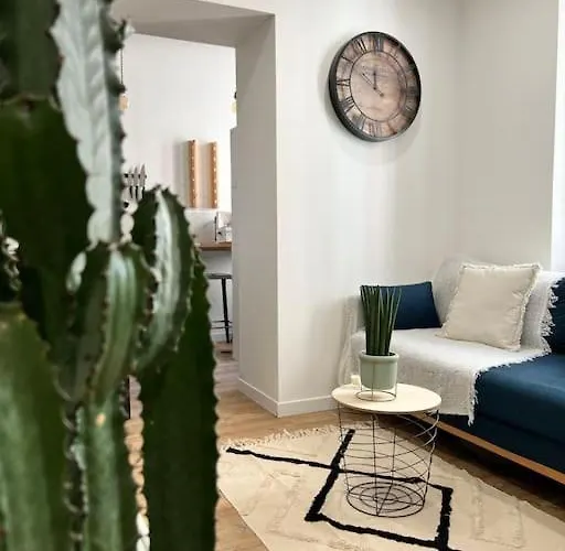 1 Neuf A 100 M Des Plages Et De La Gare * Saint-Raphaël